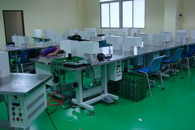 開(kāi)了一家工廠,需要購(gòu)買(mǎi)一些機(jī)械設(shè)備,咨詢(xún)了幾個(gè)朋友推薦